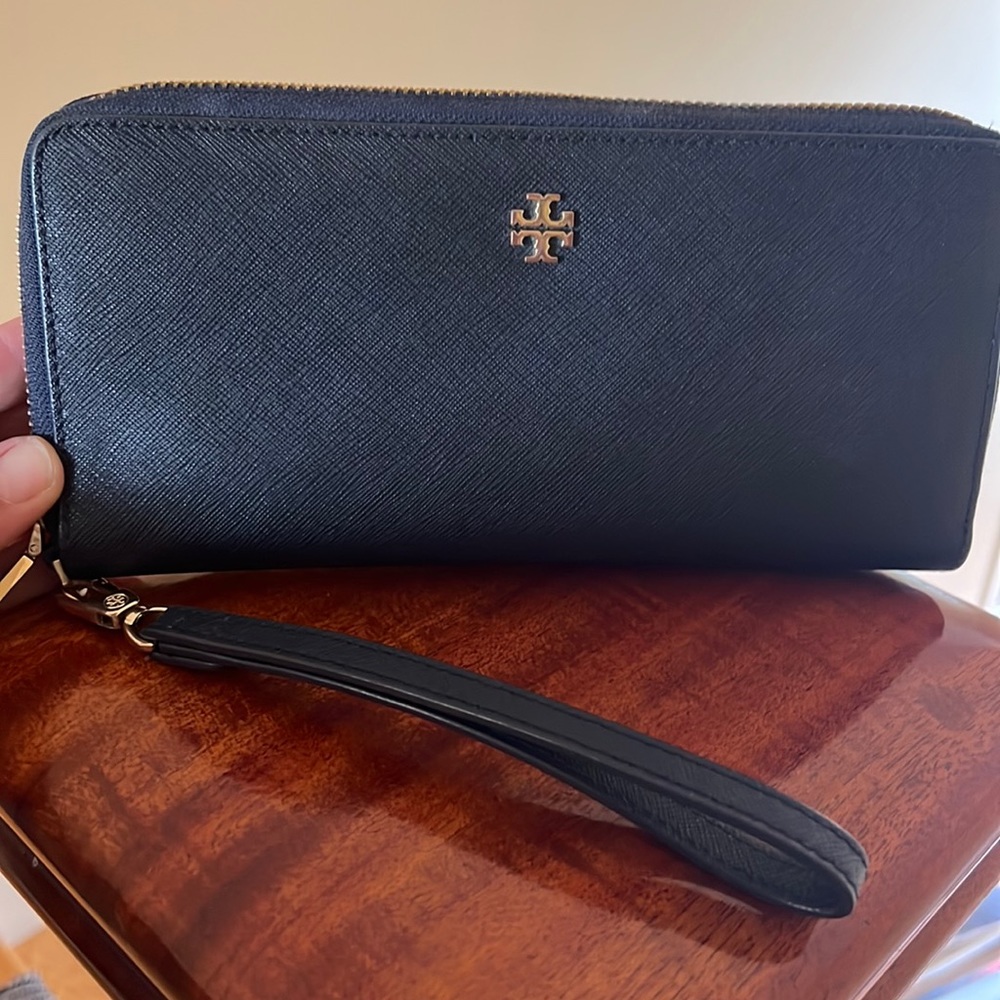 Tory Burch Navy Wristlet Wallet
